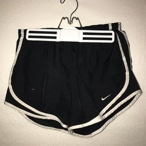 MOVING! MUST GO! NIKE shorts